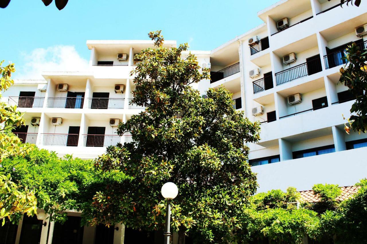 Hotel Sumadija Rafailovici Bečići Exterior foto